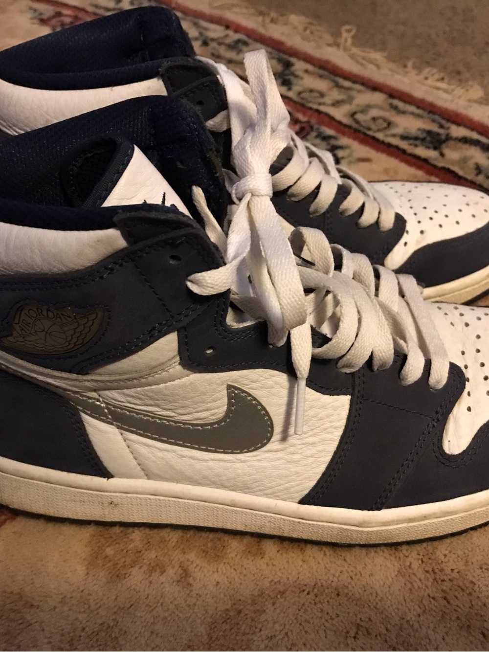 AIR JORDAN 1 RETRO HIGH MIDNIGHT NAVY (2020) - Picture 7 of 9
